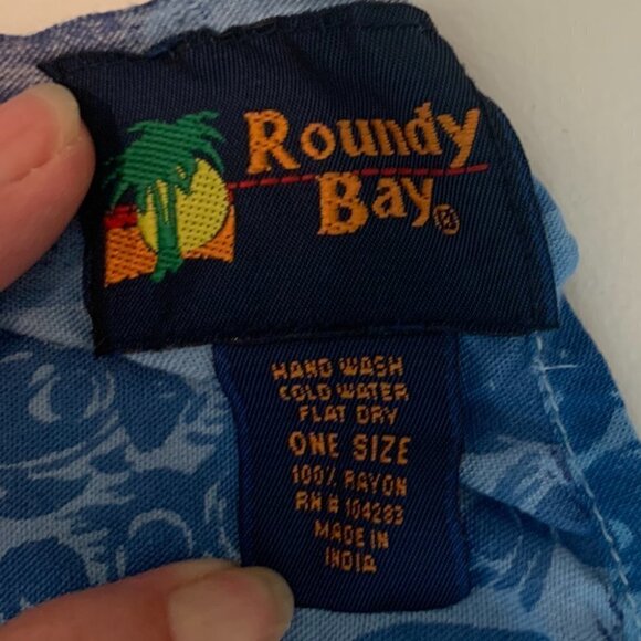 Roundy Bay Coastal Blue Tropical Sarong 59" x 46" - Picture 3 of 6